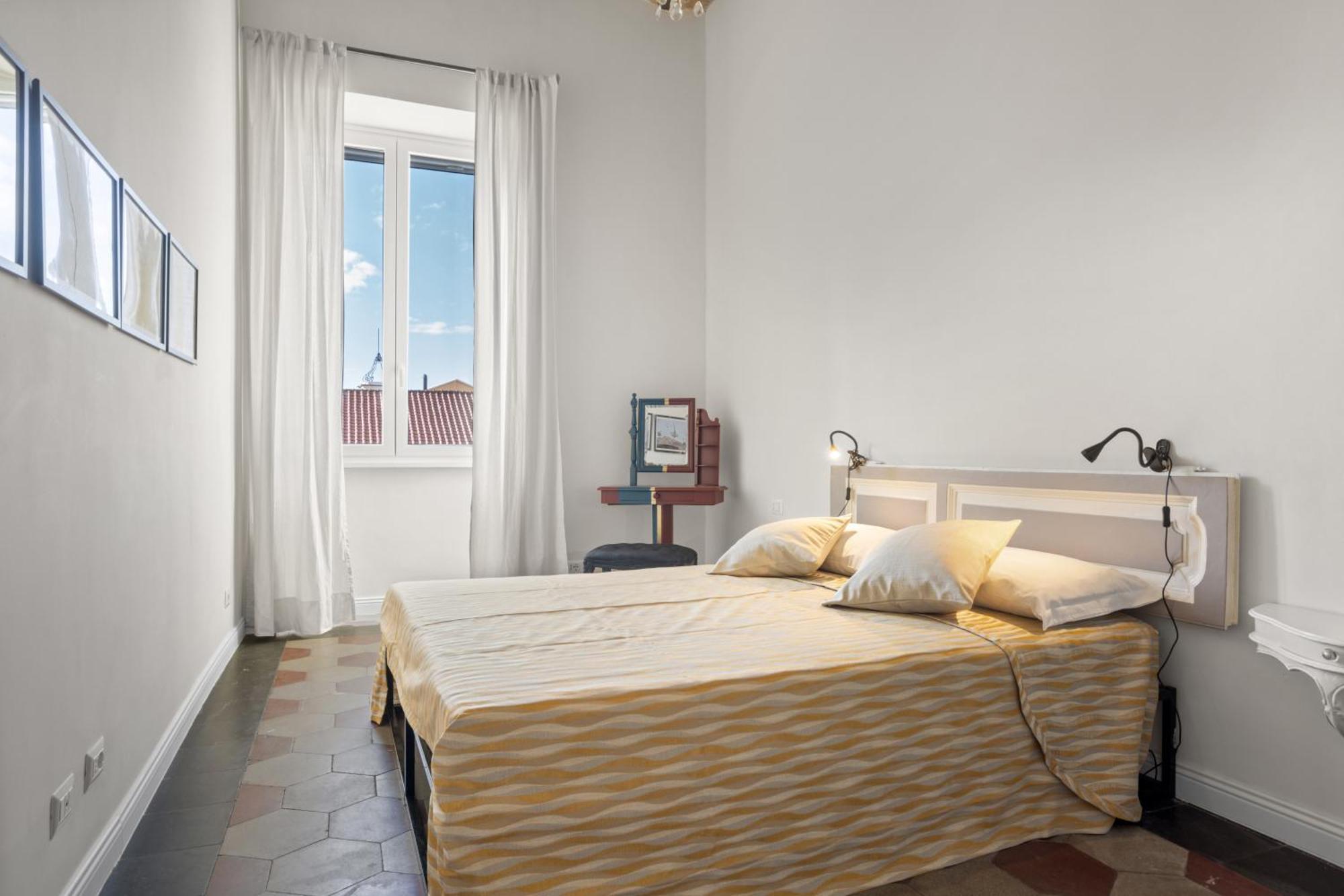 Appartamento con 2 Camere da Letto e Vista Città